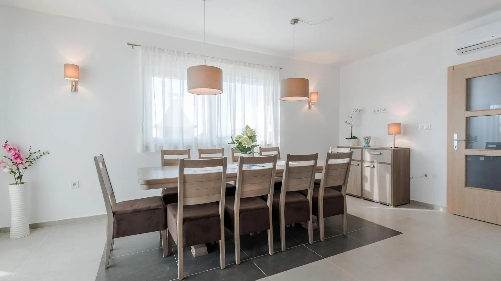 Beautiful Villa With Swimming Pool And Terrace Sukosan