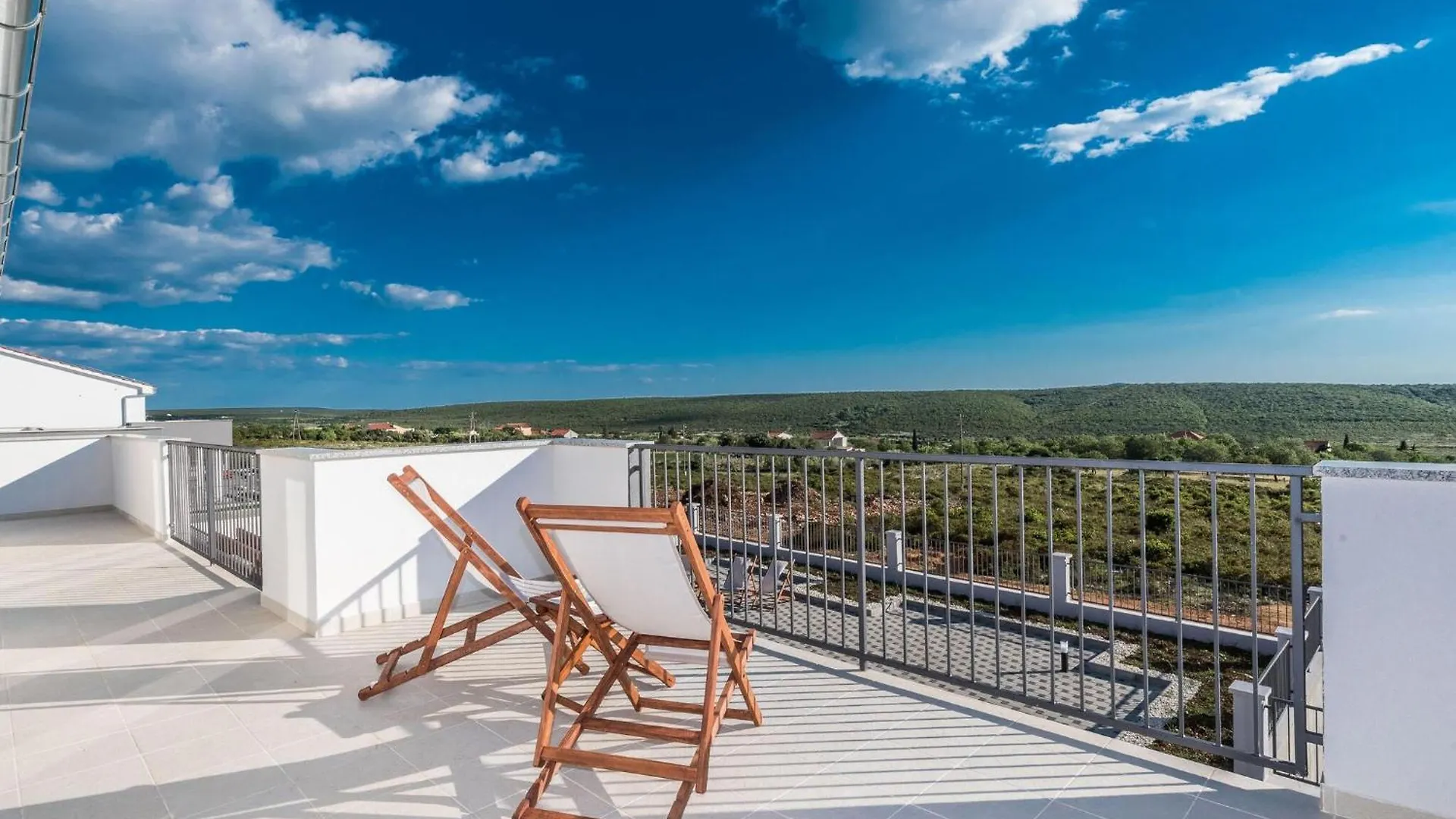 Beautiful Villa With Swimming Pool And Terrace Sukosan