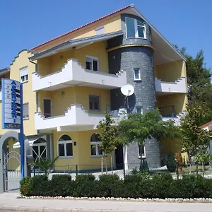  Apartman Apartments San